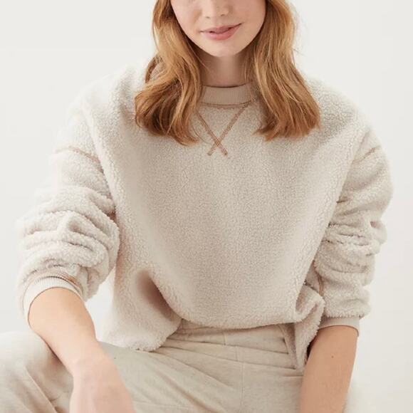 American Eagle Women's Large Cream Colored Cropped Crew Neck Sherpa Sweatshirt - Picture 1 of 8